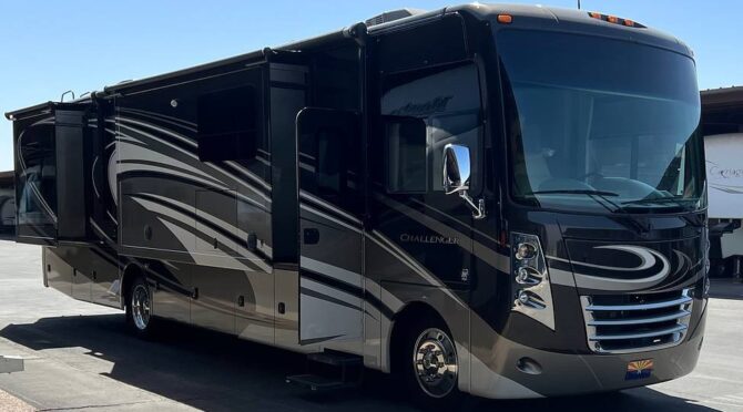 2015 Thor Motor Coach Challenger 37GT